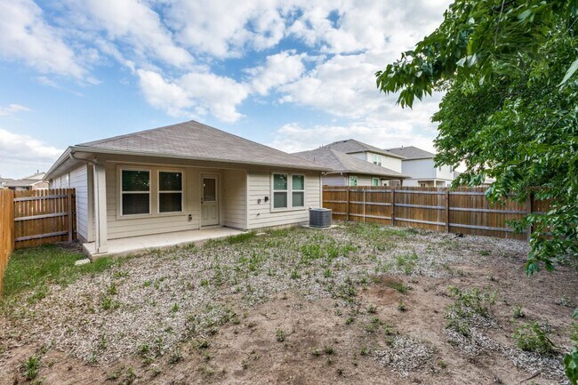 Building Photo - 250 Granary Dr