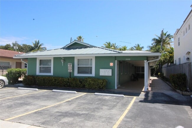 Building Photo - 4440 Bougainvilla Dr