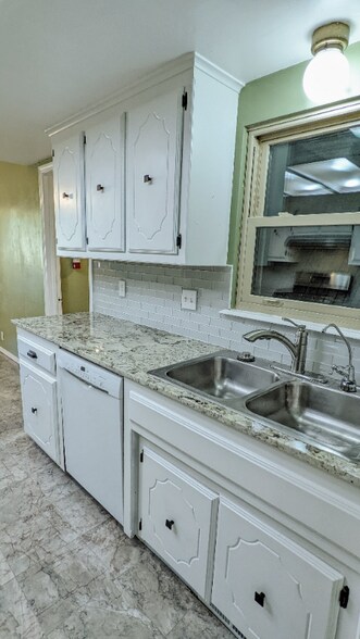 Building Photo - 13005 Silver Eagle Trail