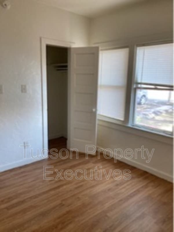 Building Photo - 3350 N Chapel Ave