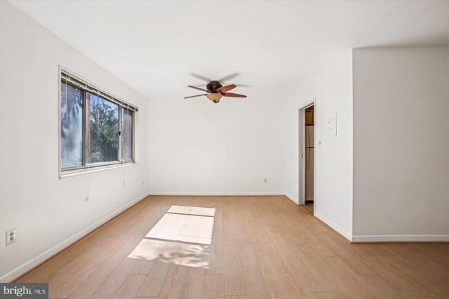 Building Photo - 3900 Tunlaw Rd NW