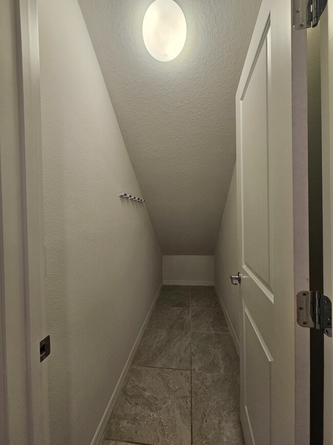 Building Photo - 3928 Capri Coast Dr