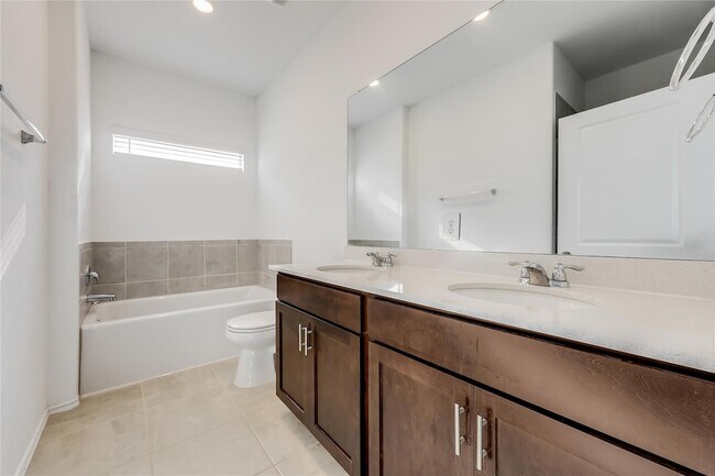 Building Photo - 1545 Cobblecrest Ln