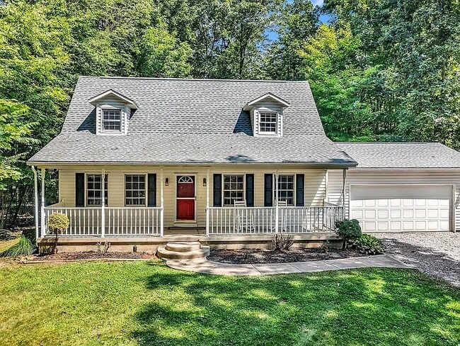Primary Photo - 428 Grand Ridge Dr