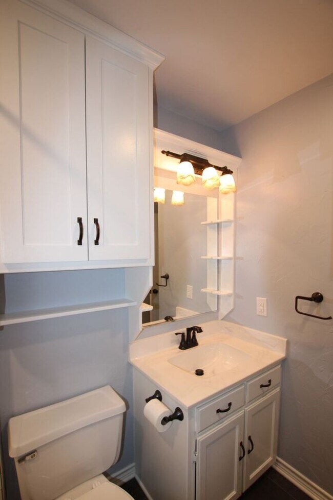 Building Photo - Available! Beautiful 3 bedroom in Whitehouse!