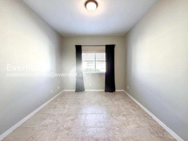 Building Photo - 296 Del Sol Ave