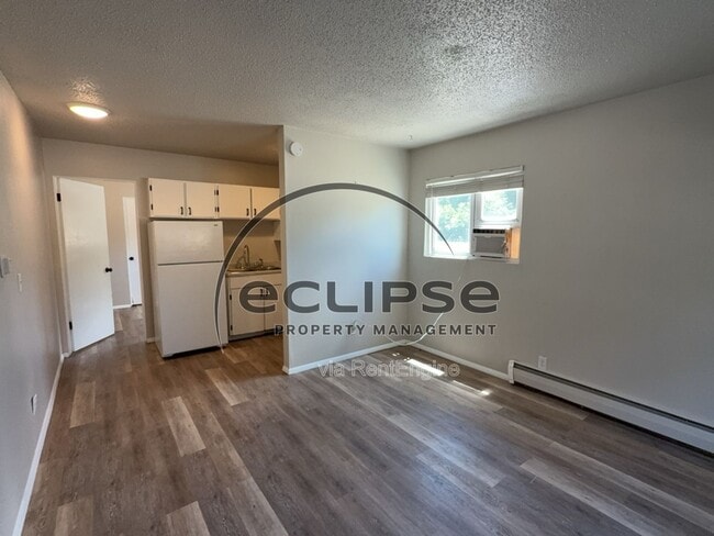 Building Photo - 450 Chipeta Ave