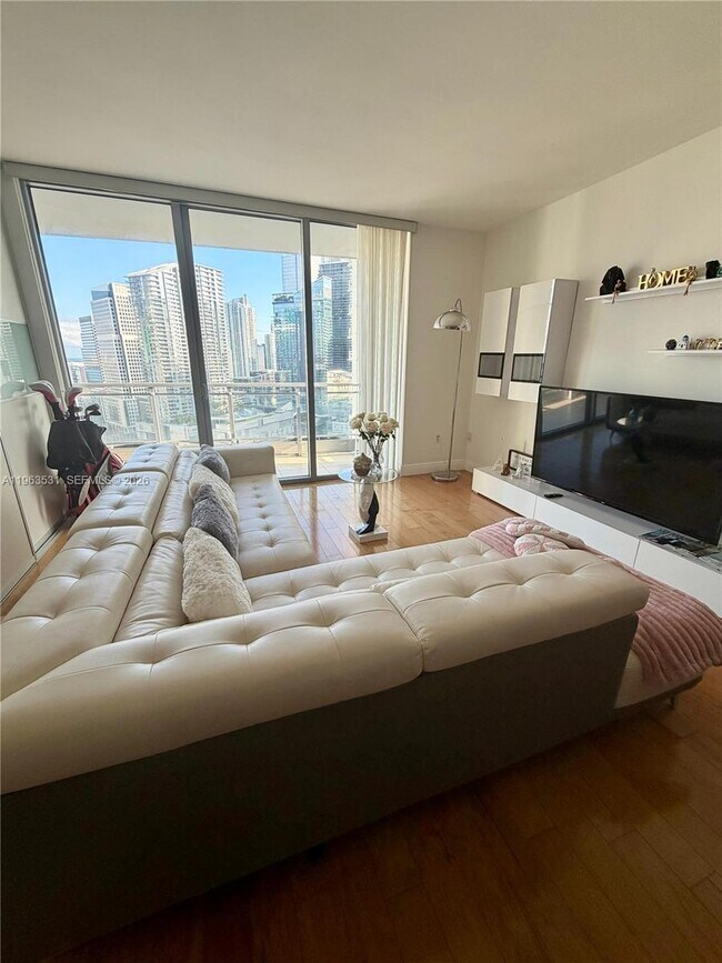 Building Photo - 90 SW 3rd St