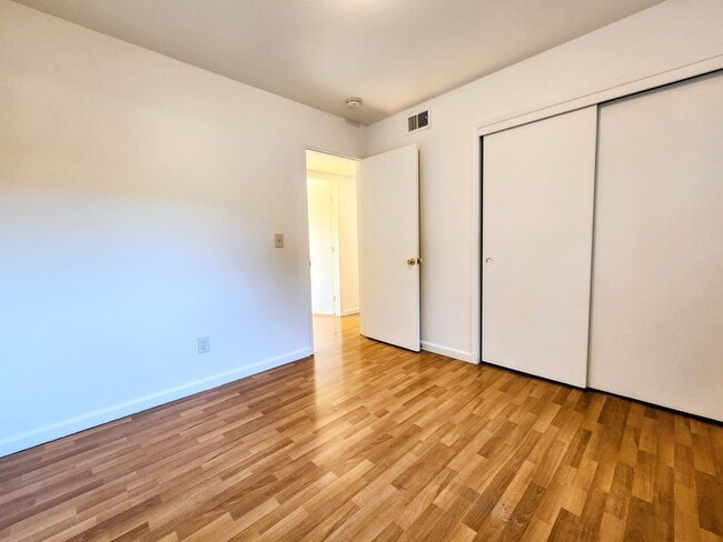 Building Photo - 3 Bedroom Rincon Valley Duplex