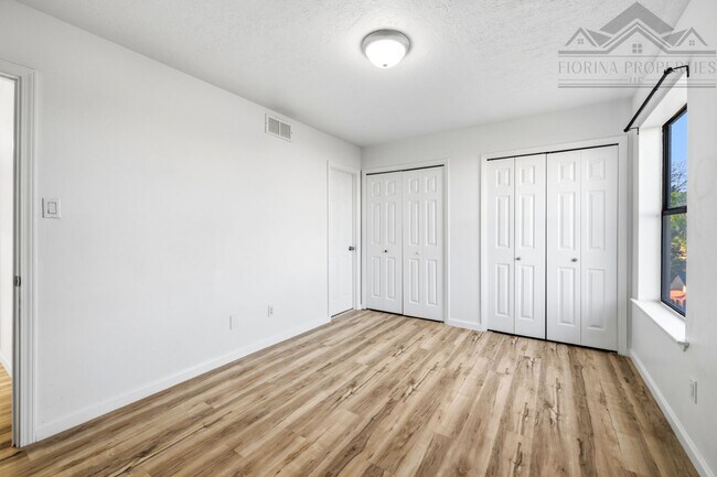 Building Photo - 1468 Acequia Borrada