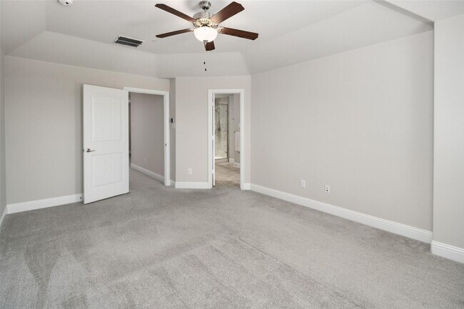 Building Photo - Beautiful 3-Bedroom Townhome in Prime Allen Location!
