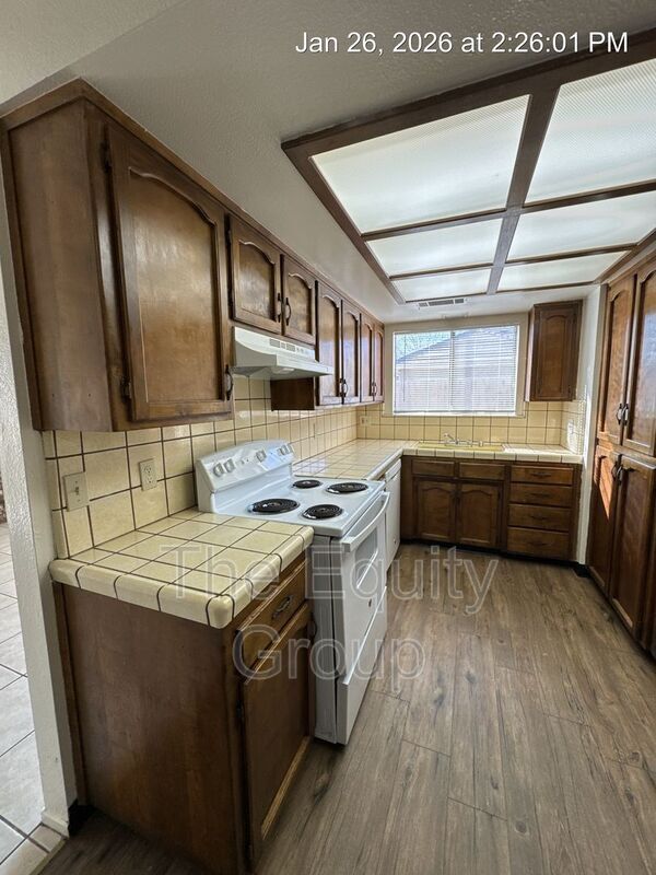 Building Photo - 3523 S County Center Dr