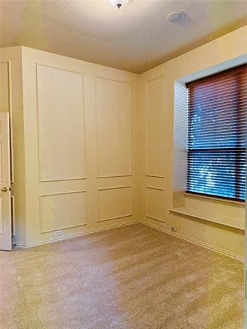 Building Photo - 4000 Kenwood Dr