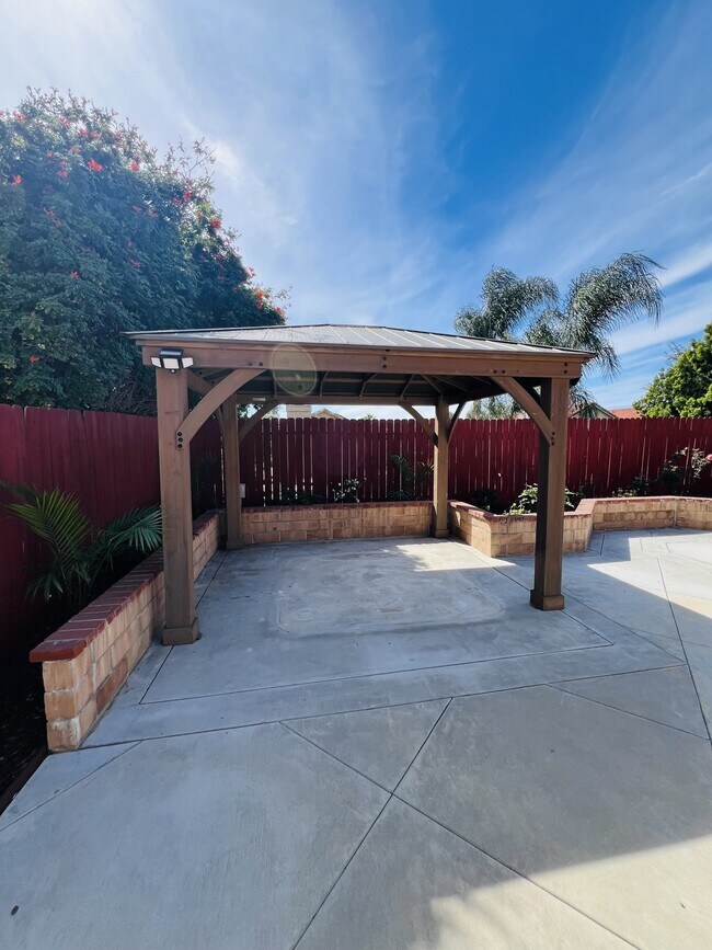 Building Photo - 24555 Camino Meridiana