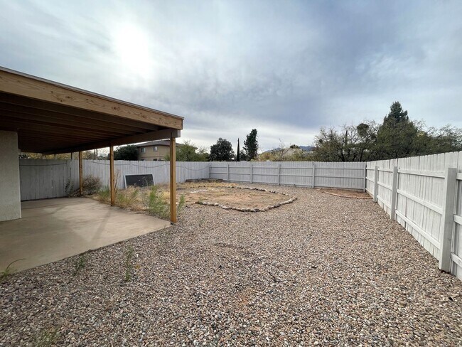 Building Photo - Plaza Oro Loma Fourplex