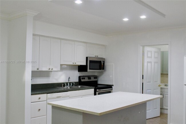 Building Photo - 300 SW 8th St