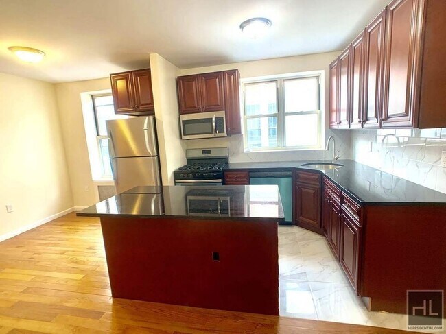 Building Photo - 607 EAST 8 STREET 2F