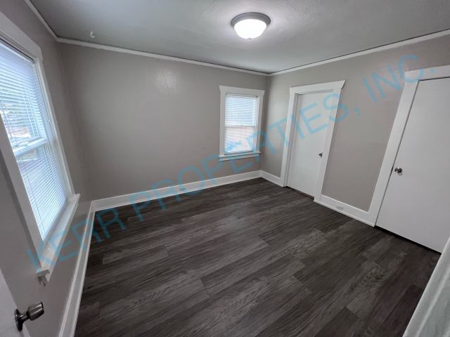 Building Photo - 1420 NE 53rd Ave