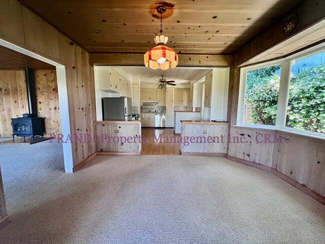 Building Photo - "Charming 2-Bedroom Retreat in San Anselmo...