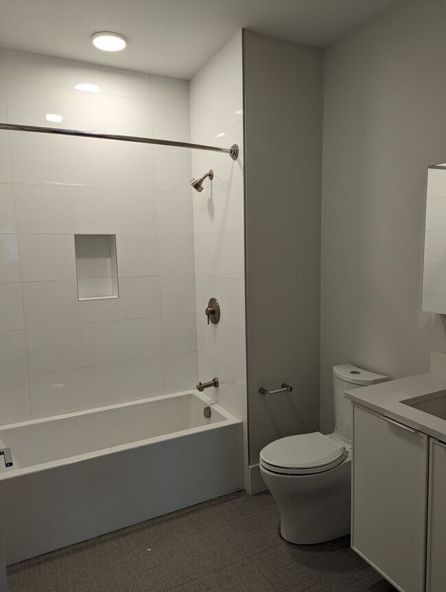 Building Photo - Jamaica Plain luxury 2 BR for 9/1