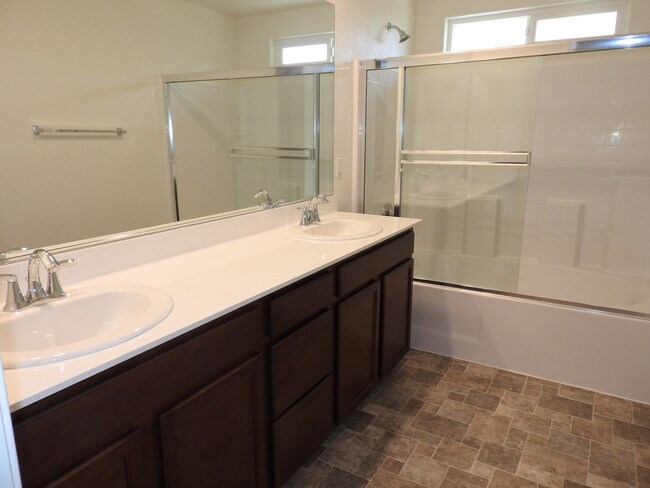 Building Photo - Beautiful Patio Home