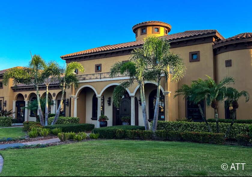 Building Photo - 725 Ventura Dr