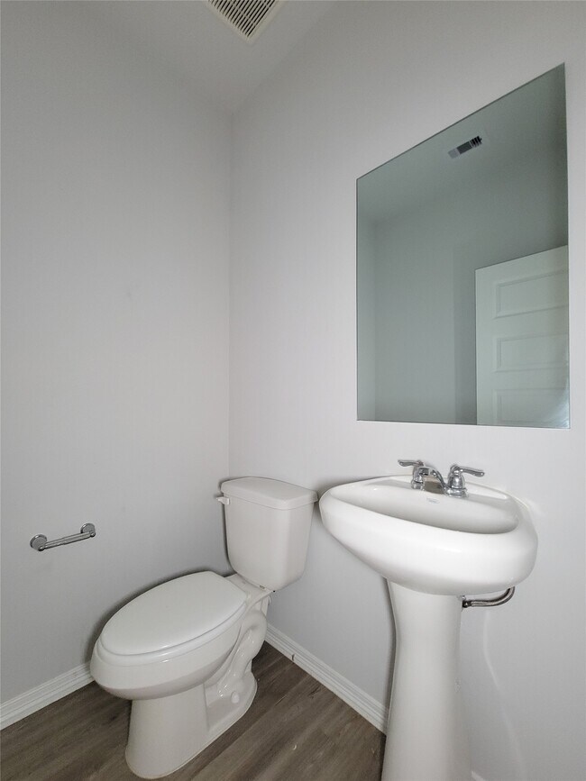 Building Photo - 23330 Kinsfolk Dr
