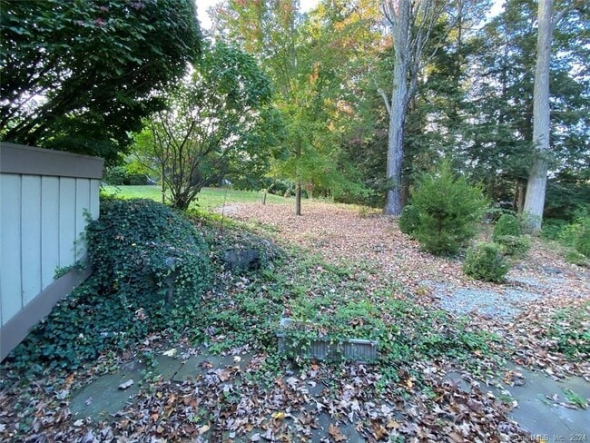 Building Photo - 311 Heritage Vlg