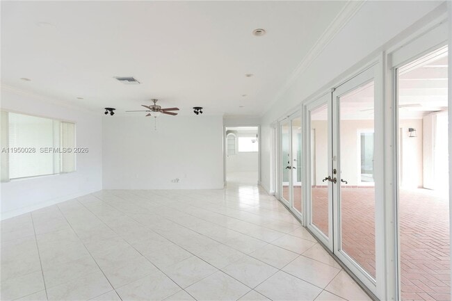 Building Photo - 13005 Zambrana St