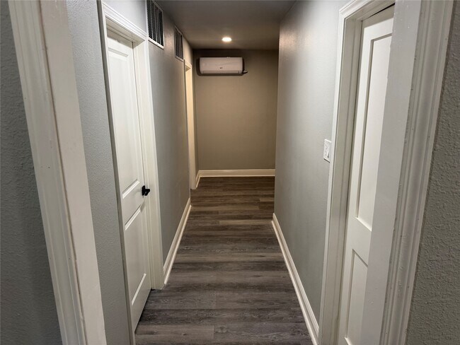 Building Photo - 12230 Kleinmeadow Dr