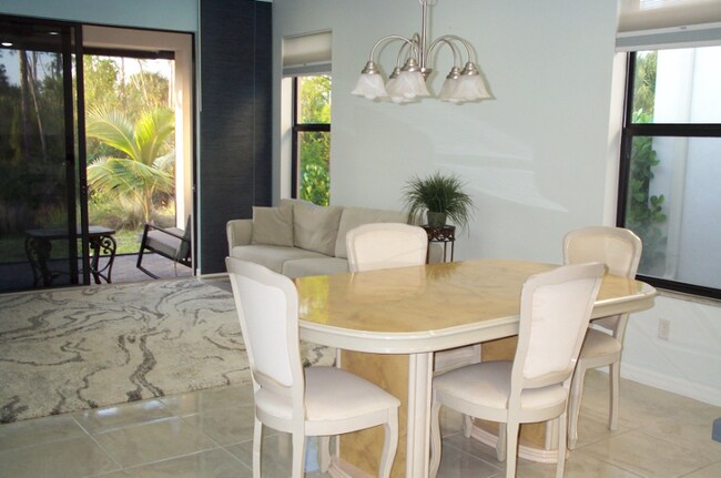 Building Photo - 8875 Madrid Cir