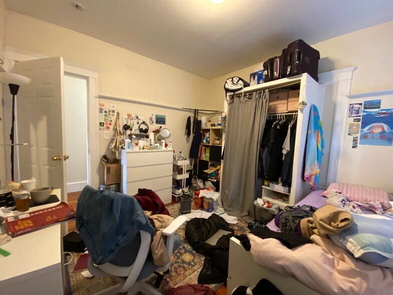 Building Photo - 300 Boston Ave