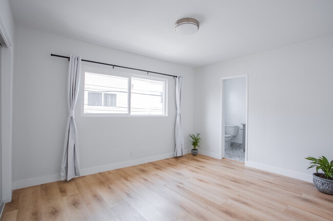 Building Photo - 1211 Detroit N St