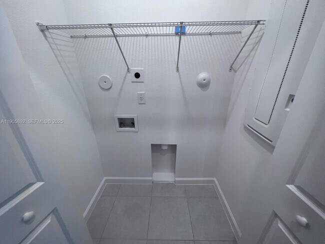 Building Photo - 11911 SW 246 Terrace