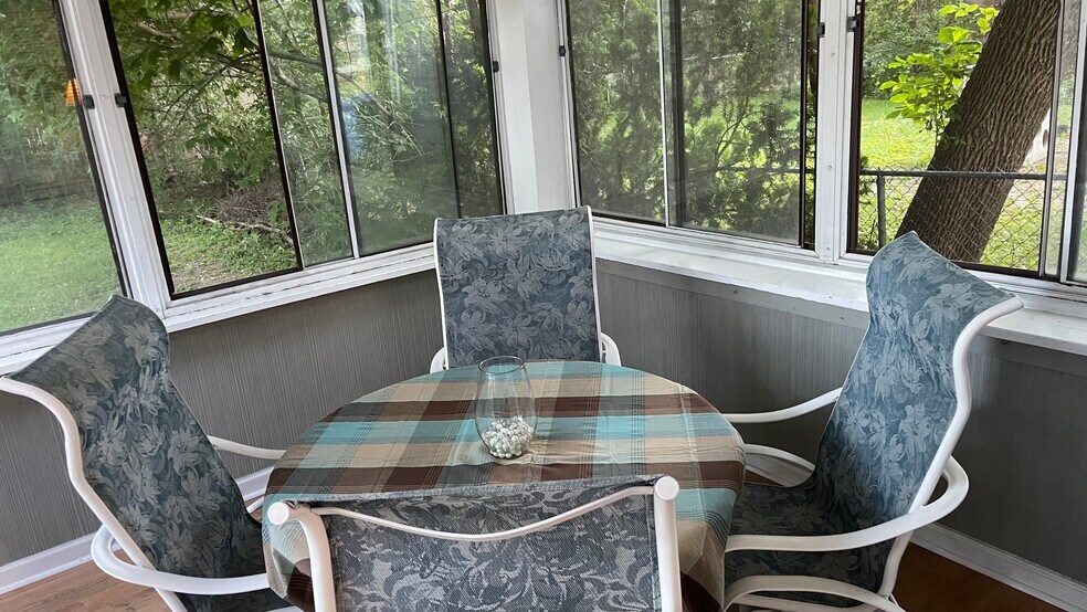 Patio - 3 Stanford Rd W
