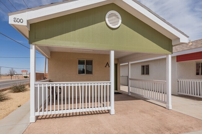 Primary Photo - 800 Sherwood Dr