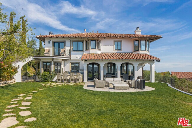 Building Photo - 16875 Cll De Sarah