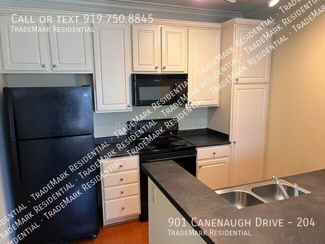 Building Photo - 901 Canenaugh Dr