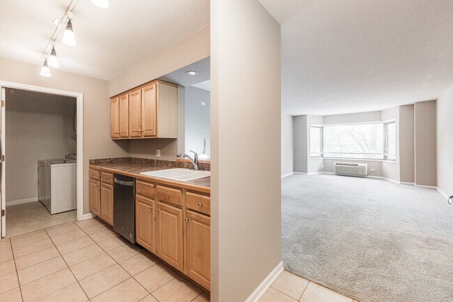 Building Photo - 470 Fawell Blvd