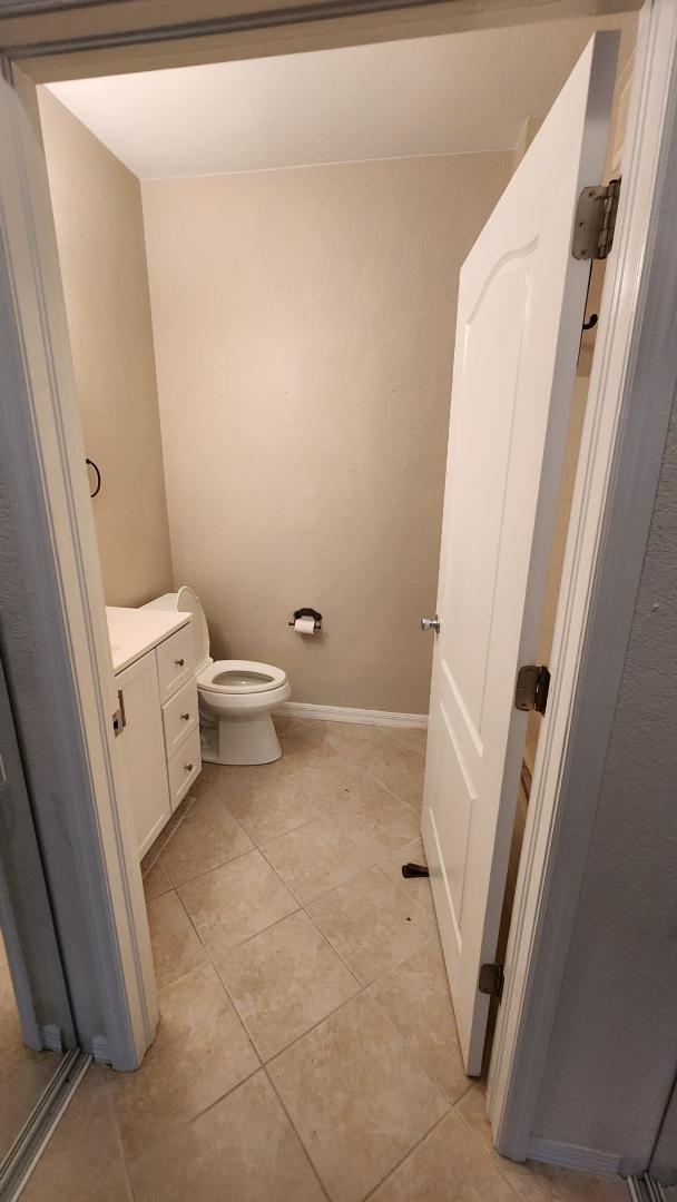 Building Photo - 4152 Central Sarasota Pkwy