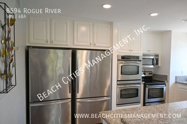 Building Photo - 8594 Rogue River Ave