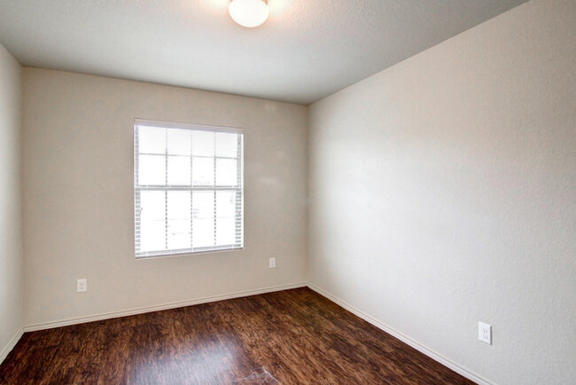 Building Photo - Aspen Park West - 2818 Aspen Meadow, San A...