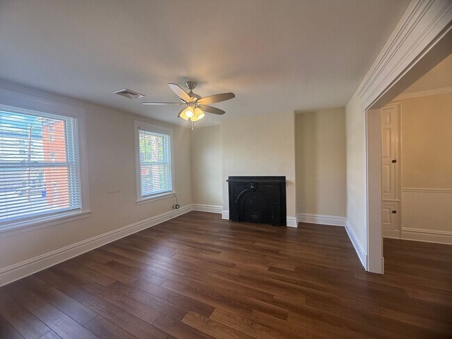 Building Photo - 36 W Pomfret St