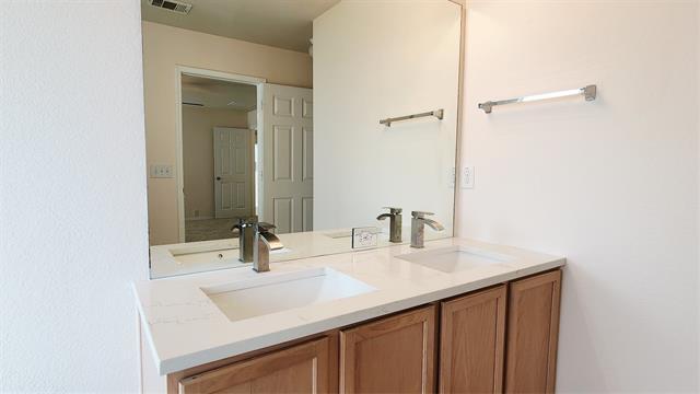 Building Photo - 3003 Elderberry Dr