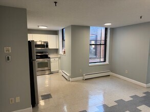 Building Photo - 46 Amesbury St