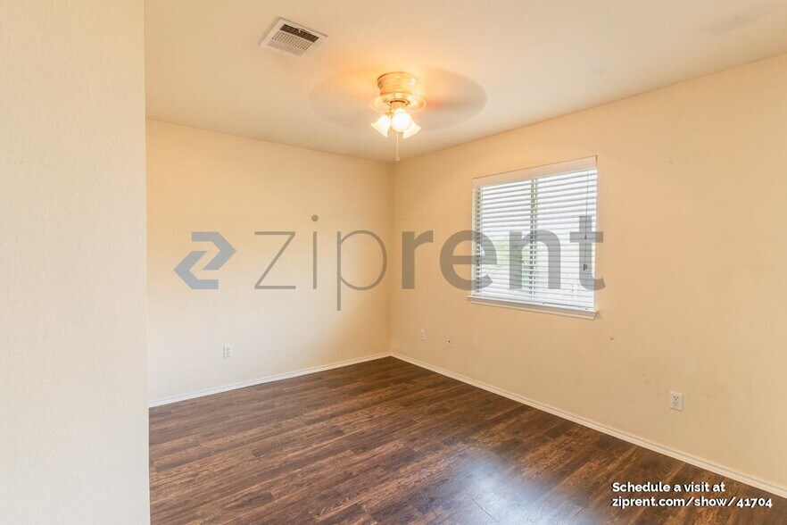 Building Photo - 632 Fort Thomas Pl