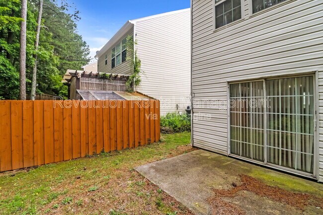 Building Photo - 2614 Regent Walk Dr