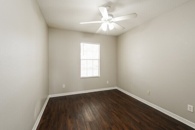 Building Photo - 7823 Bristol Park Dr