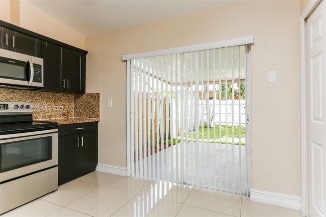 Building Photo - 7681 NW 181st Terrace