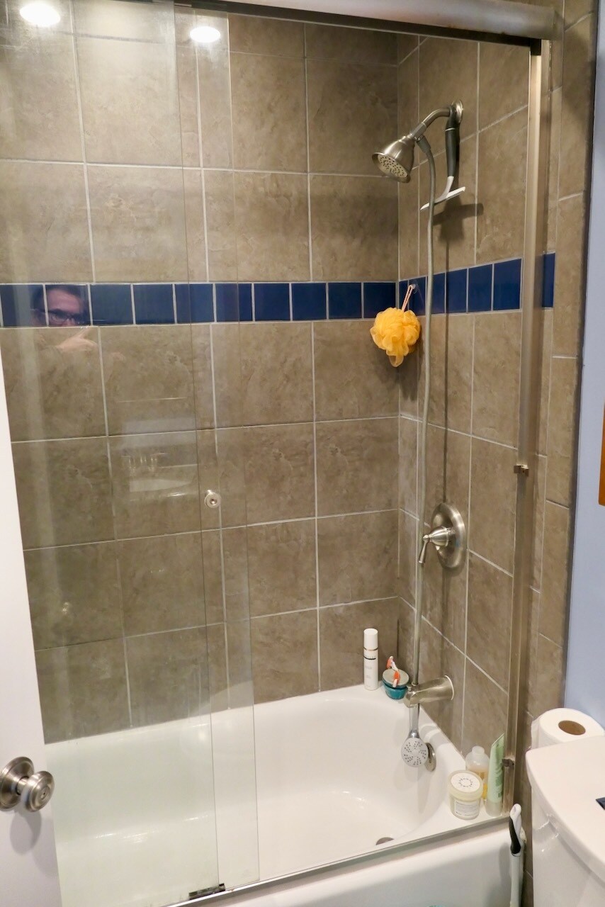 Building Photo - 1907 Robinson Ave